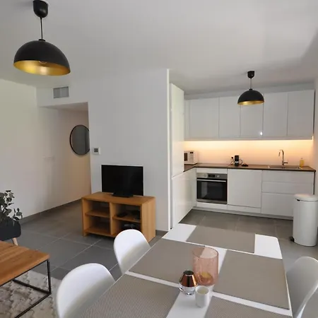Fantastic Two-Bedroom Apartment - Le Jardin Des Iles Antibes Exterior photo