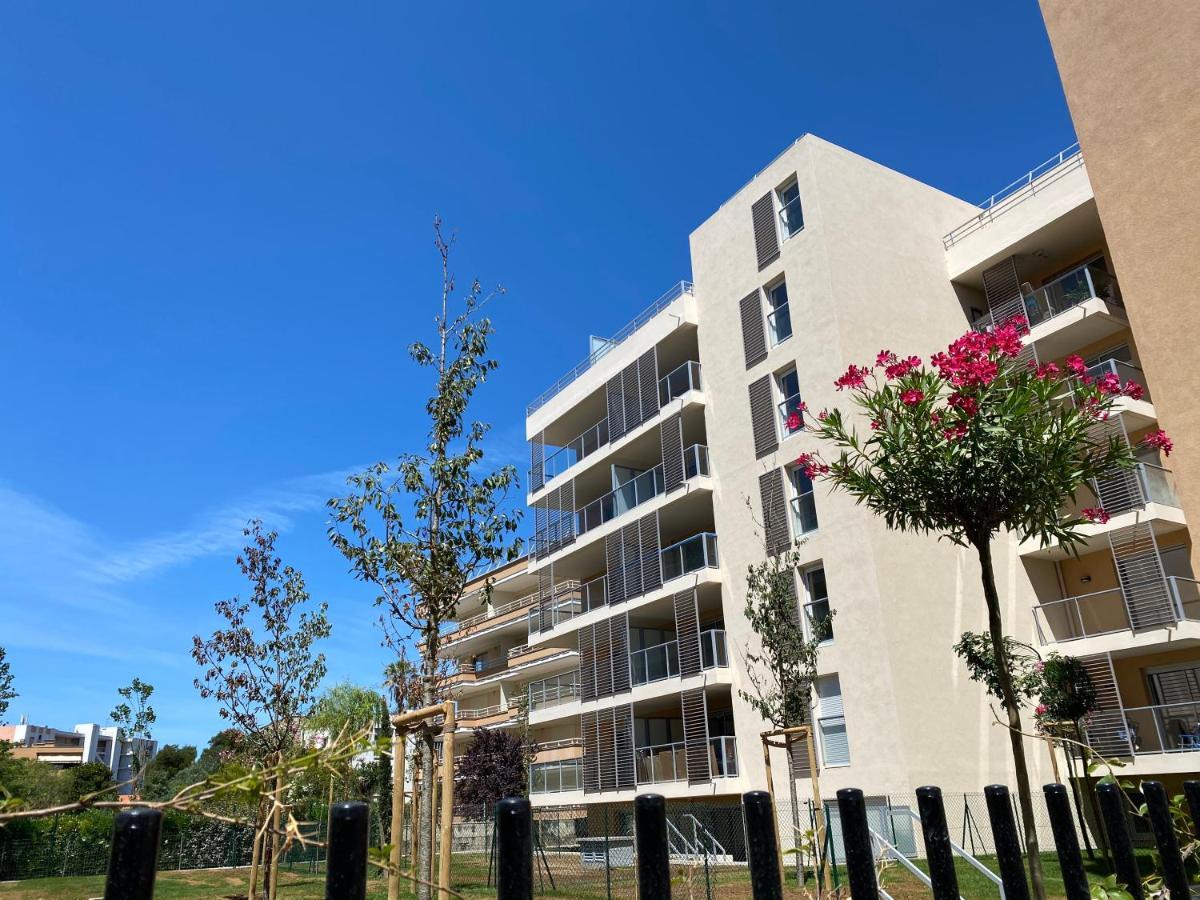 Fantastic Two-bedroom - Le Jardin Des Iles Apartment Antibes